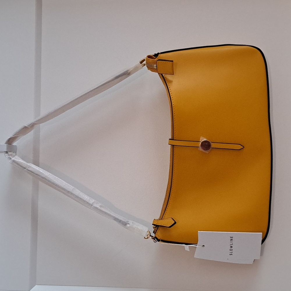 NWT Leather Baguette Handbag with Removable Strap (Yellow/Gold) - Slowline